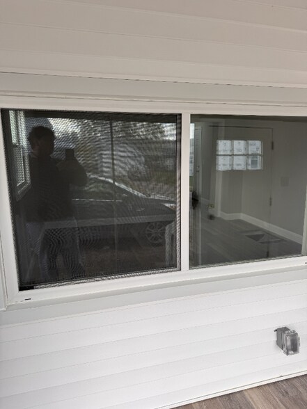 Building Photo - 296 Summer St