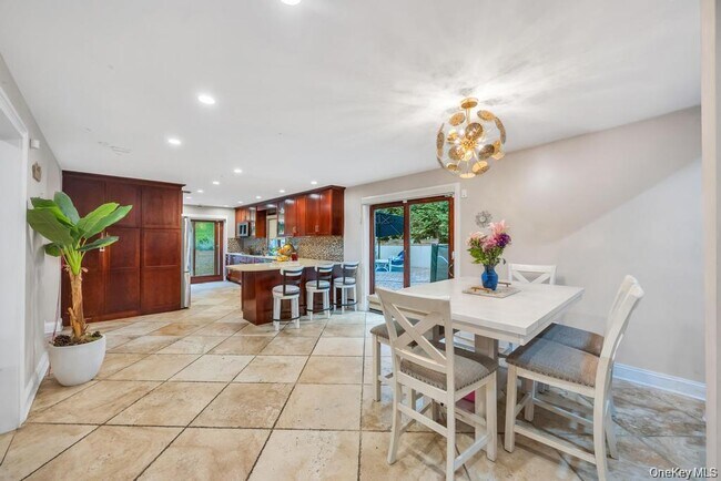 Building Photo - 4 2nd St