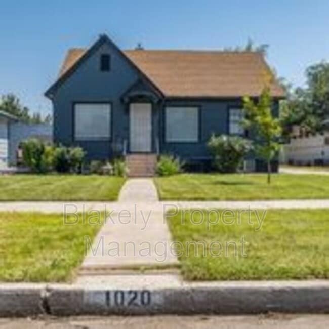 Building Photo - 1020 15th Ave S