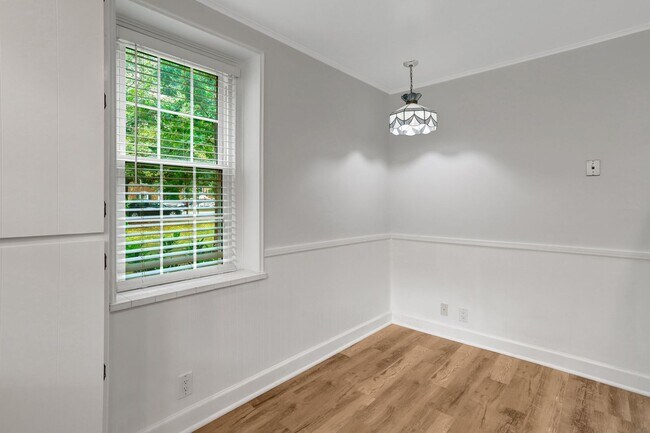 Building Photo - 2 Bedroom 2 Bathroom Condo Available for Rent