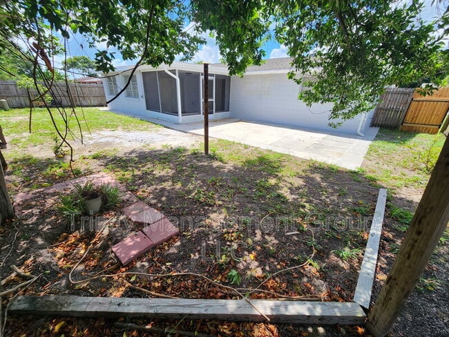 Building Photo - 6019 9th Ave
