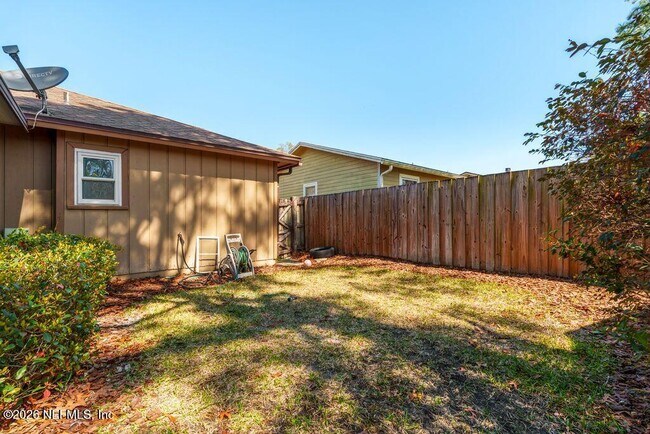 Building Photo - 8066 Le Havre Dr N