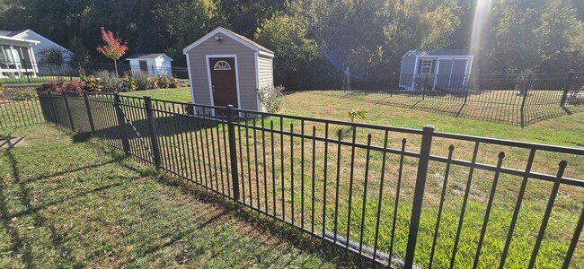 Building Photo - One Level Ranch