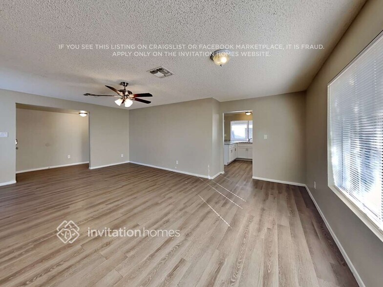 Building Photo - 5638 W Comet Ave