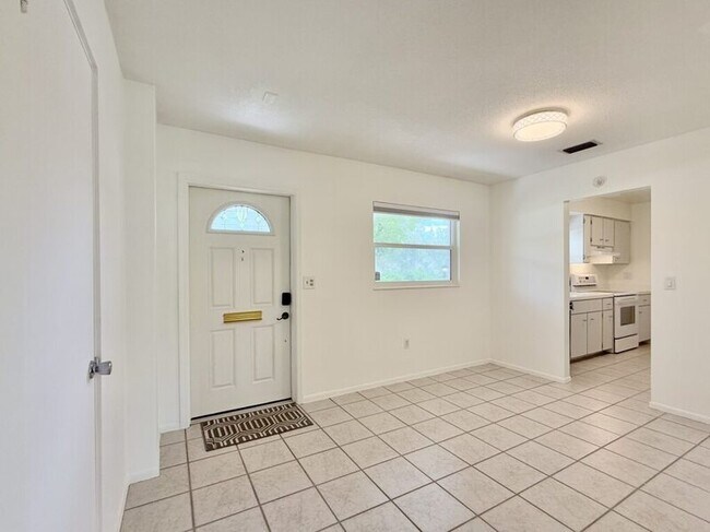 Building Photo - 4149 Prudence Dr