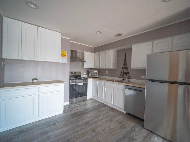 Building Photo - 5948 W 87th St