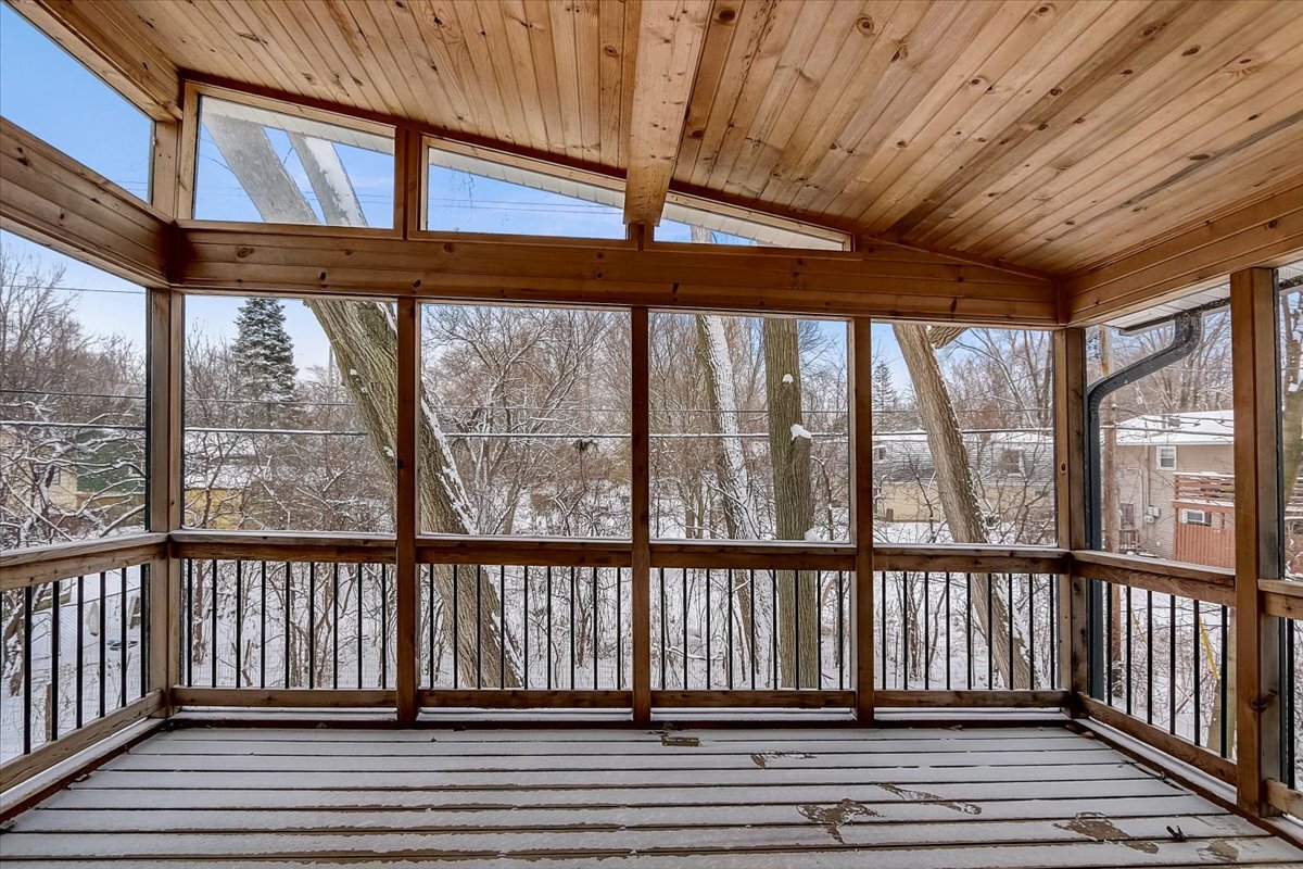 Building Photo - 1719 Carver St