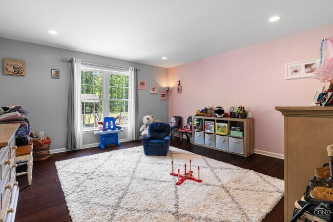 Building Photo - 174 Grove School Rd