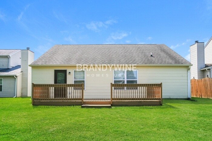 Building Photo - 3236 Weller Dr