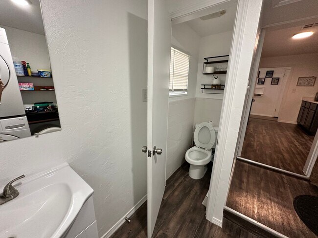 Building Photo - For Rent – Charming NW OKC Home with Solar...