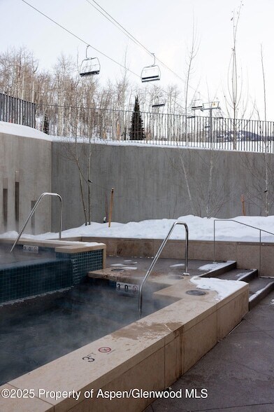 Building Photo - 180 Wood Rd