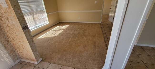 Building Photo - 3/2 Double Car Garage