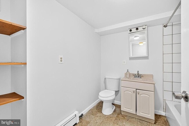 Building Photo - 315 Elrino St