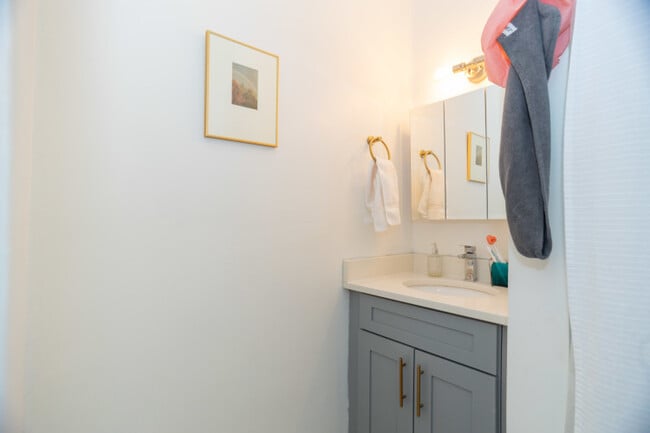 Building Photo - 801 N Wabash Ave