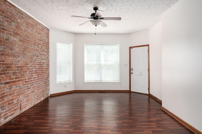 Building Photo - 846 Oak St