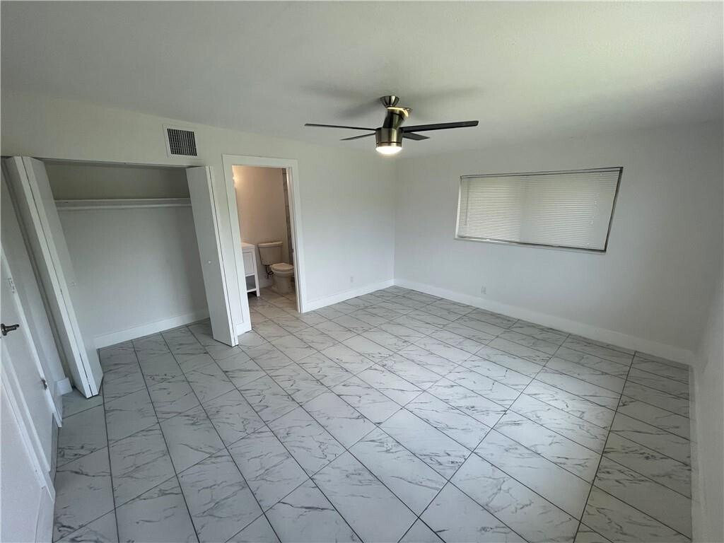 Building Photo - 1131 NW 15th Ct
