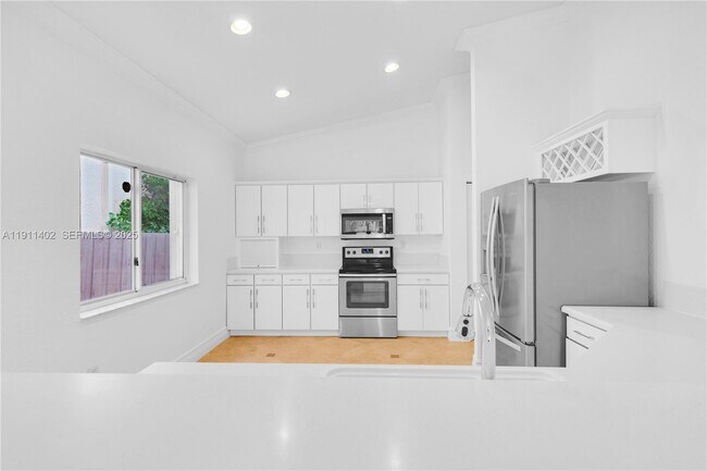 Building Photo - 5334 NW 111th Ct