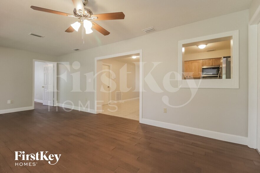 Building Photo - 5210 Holden Rd