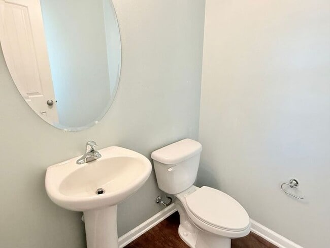 Building Photo - 3444 Quail Dr