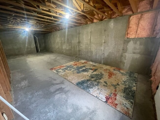 Building Photo - Italian Estates Property Management