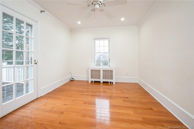 Building Photo - 119 Halstead Ave