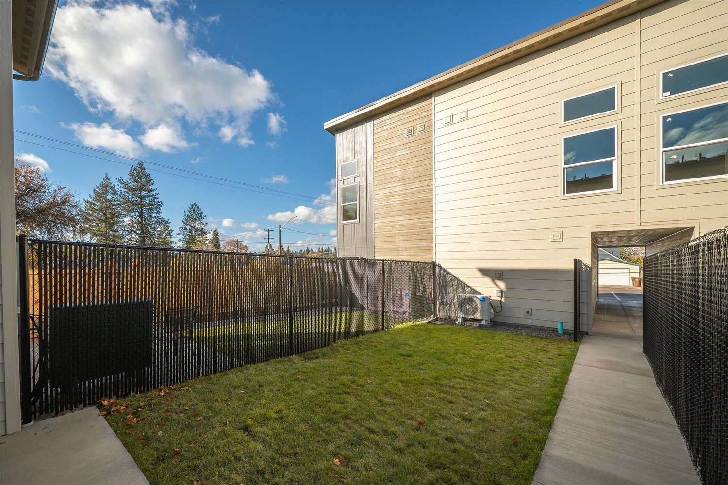 Building Photo - 3203 E 30th Ave