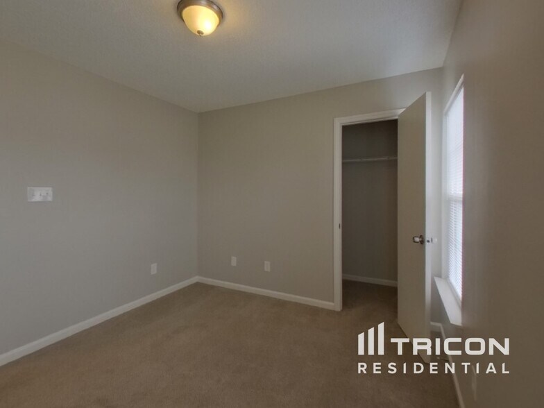 Building Photo - 10520 Katie Creek Ct