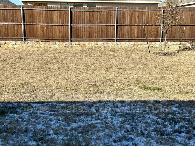 Building Photo - 2113 Donker Dr