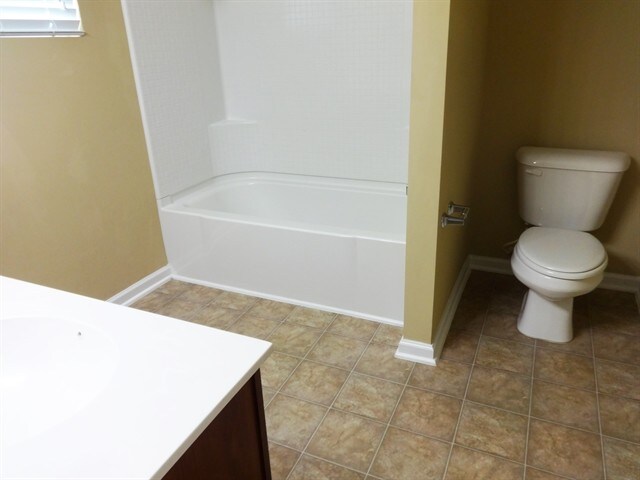 Building Photo - 4828 Pitkin Ave