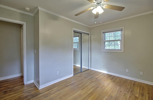 Building Photo - 135 Clay St