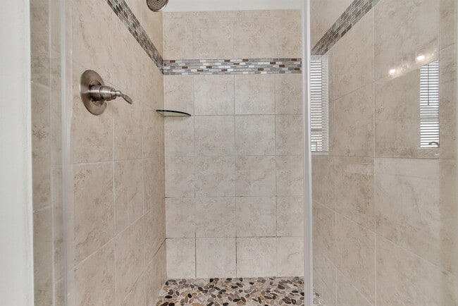 Building Photo - 421 Chinkapin Trail