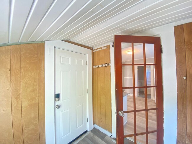 Building Photo - 4 Shedds Ave