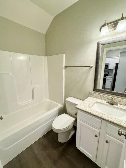 Building Photo - 2280 Del Carmel Way