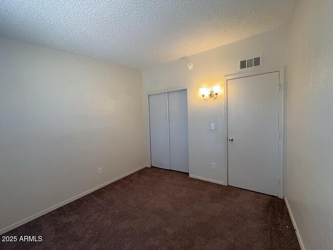 Building Photo - 618 N Giuseppe Pl