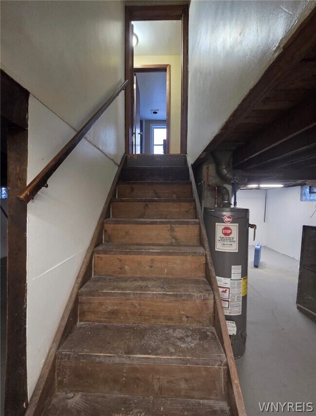 Building Photo - 80 Midland Dr