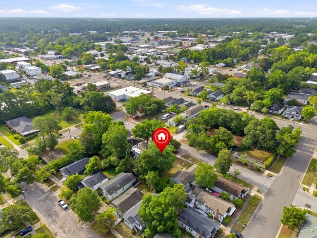 Building Photo - Updated 3-Bedroom Home with Modern Comforts Near Downtown Wilmington