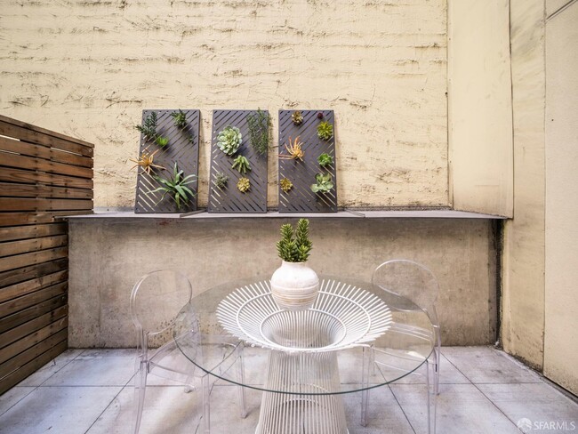 Building Photo - 199 New Montgomery St