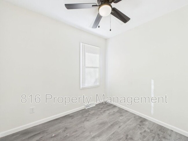 Building Photo - 8506 E 111 St