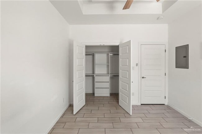 Building Photo - 12 W Marlin St