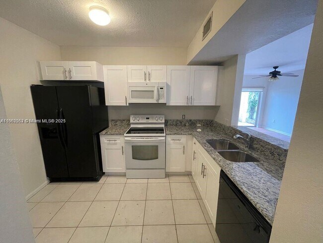 Primary Photo - 1133 Golden Lakes Blvd