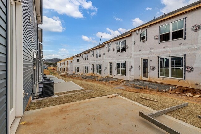 Building Photo - 1718 Lateglow Wy