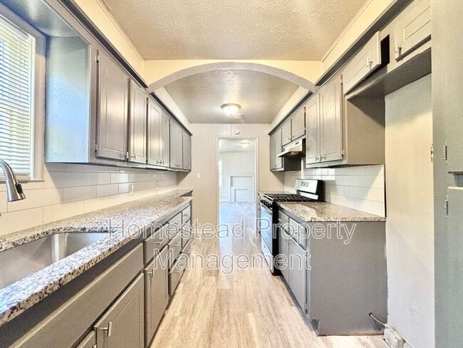 Building Photo - 1200 SW 28th St