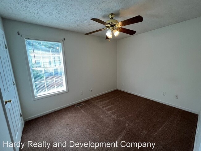 Building Photo - 3 br, 2 bath House - 110 Oakwood Street