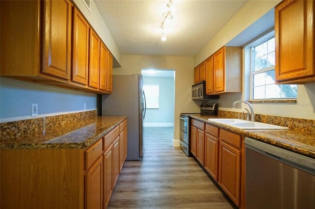 Building Photo - 317 W Hanlon St