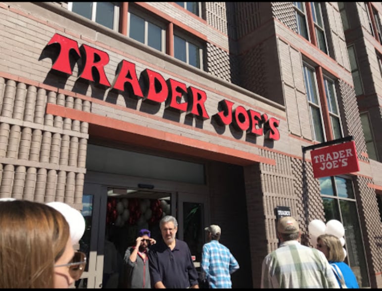 Building Photo - 924 15th St SE