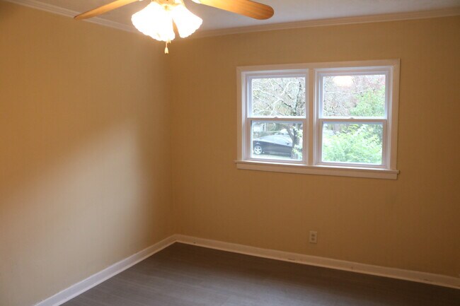 Building Photo - 2301 Brooks Ave