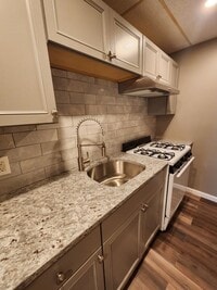 Building Photo - 2940 N 22nd St