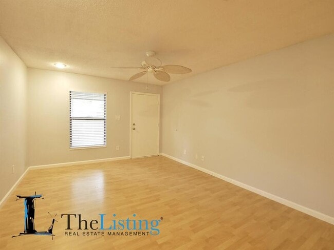 Building Photo - 2898 Plaza Terrace Dr