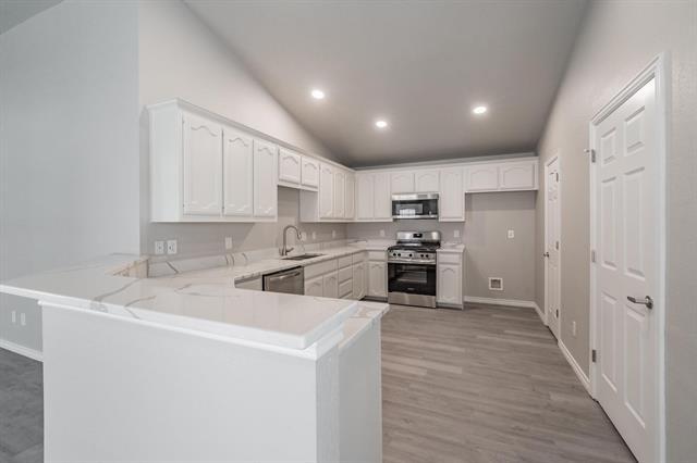 Building Photo - 3028 Thicket Bend Ct