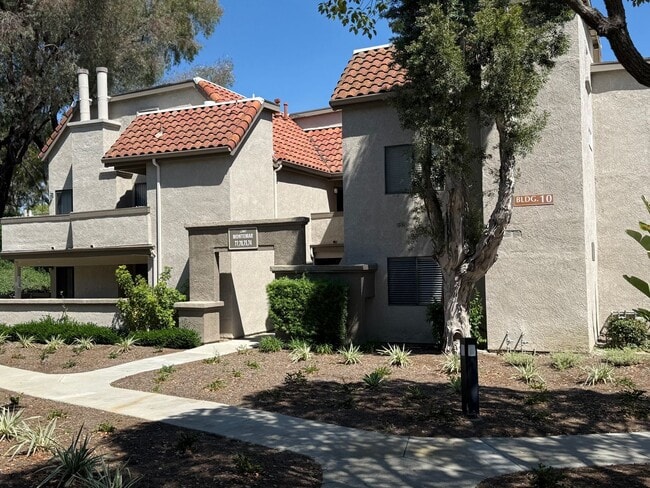 Building Photo - Move in Special: 2 Weeks Free! Great 2 Bedroom 2 bath - Villamira  Community, Laguna Niguel-In Un...